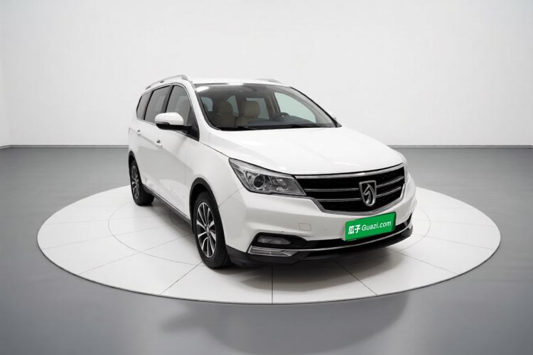 Used Baojun 730 2017 1.5T Manual Fashion Version 7 Seats China V Emission Standard Front Right 45 Deg