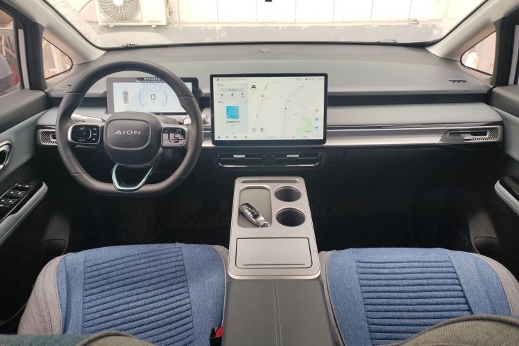 Used AION Y 2023 Younger Center Console