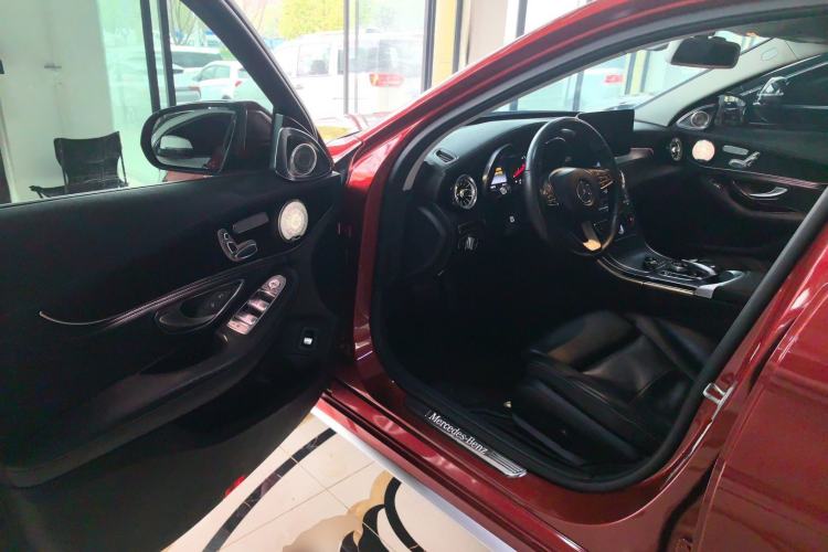 Used Mercedes-Benz C-Class 2015 Revised C 200 L Sport Edition Driver Seat