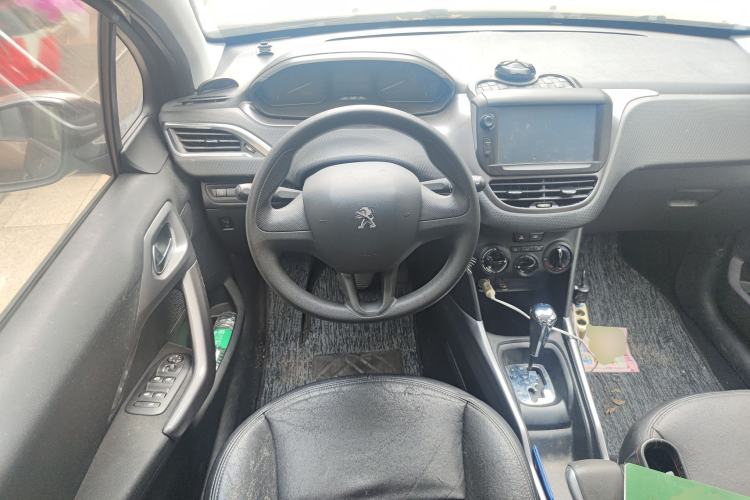 Used Peugeot 2008 2014 1.6L Automatic Trend Edition Steering Wheel