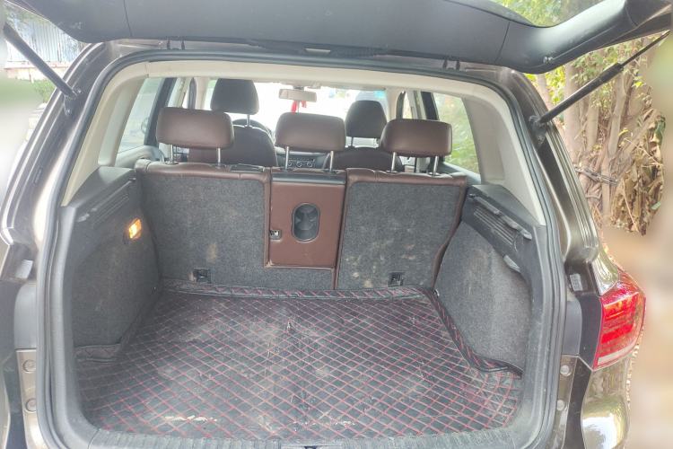 Used Volkswagen Tiguan L 2015 1.8TSI Automatic All-Wheel-Drive Luxury Model
