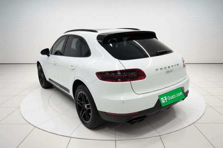 Used Porsche Macan 2017 Macan 2.0T Exterior 2