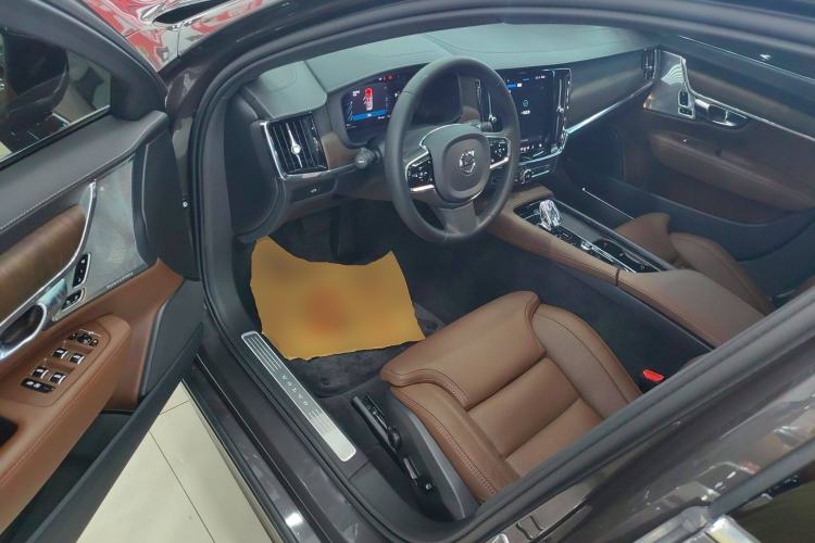 Used Volvo S90 2023 B5 Luxury Smart Edition