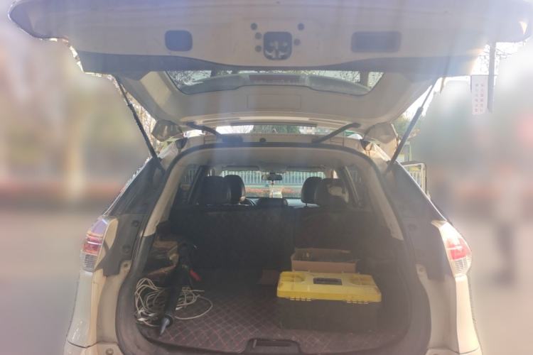 Used Nissan X-Trail 2014 2.0L CVT Comfort Edition 2WD Trunk