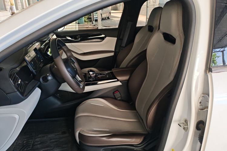 Used BYD Qin PLUS 2024 HONOR Edition DM-i 55KM Leading Model
