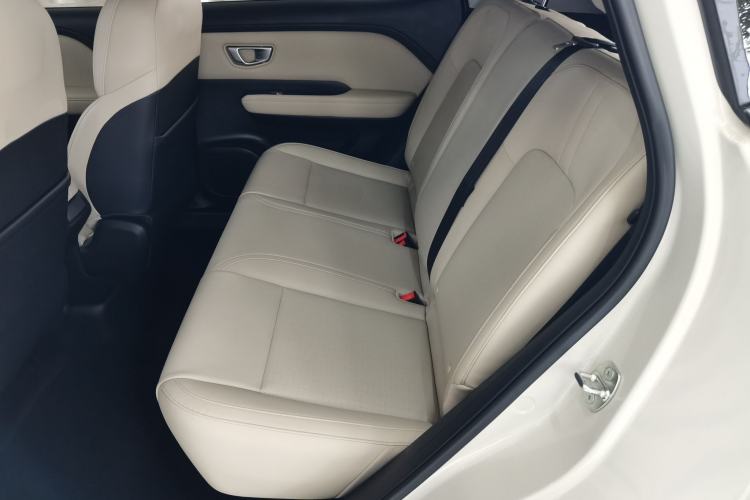 Used Wuling Bingo PLUS 2024 401 km Range 5-Seater Version Left Rear Seat