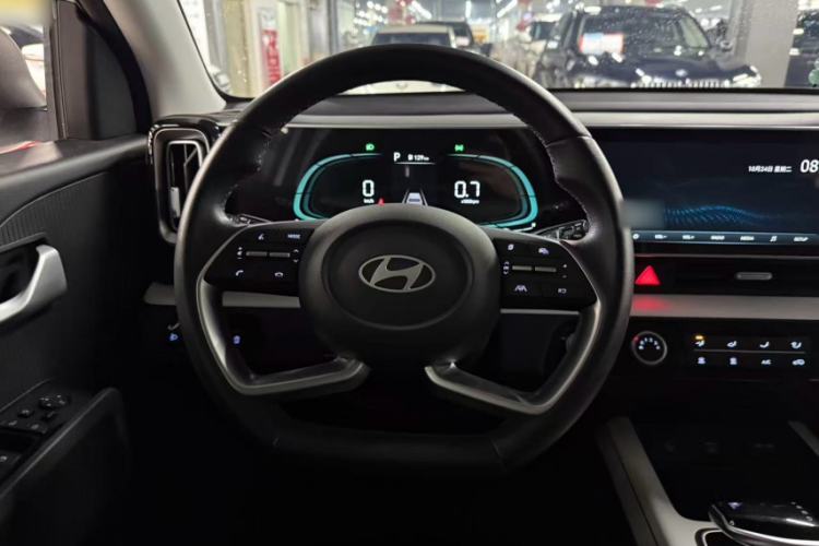 Used Hyundai ix35 2023 Musso 2.0L Deluxe Edition DLX
