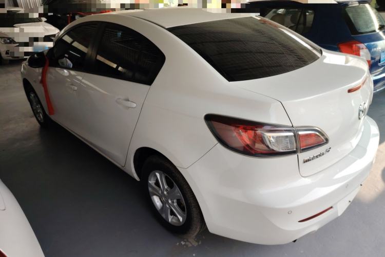 Used Mazda Mazda 3 2015 Sedan 1.6L Manual Comfort Model