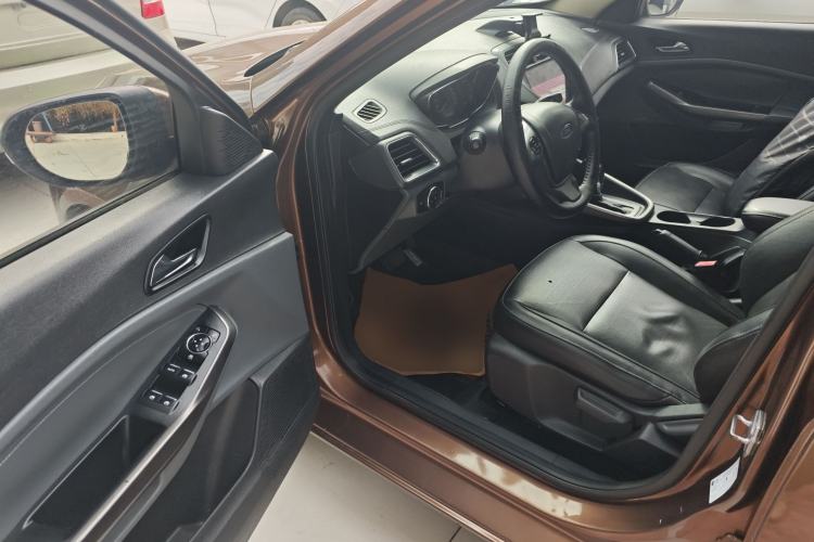 Used Ford Escort 2015 1.5L Automatic Fashion Model