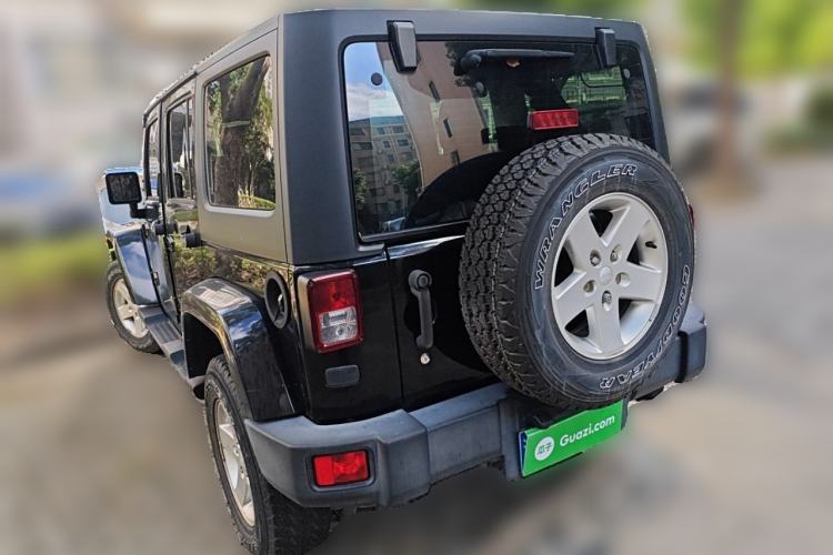 Used Jeep Wrangler 2014 3.0L Sahara Four-Door Edition
