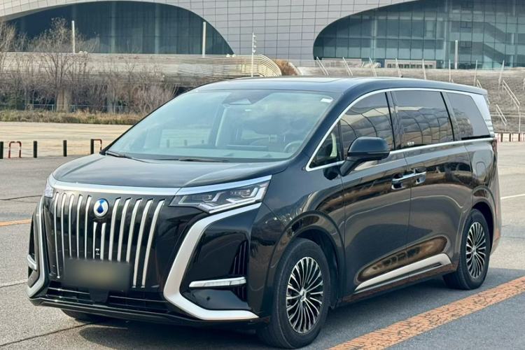 Used Denza D9 2022 EV 600 Four-Wheel Drive Prestige Model