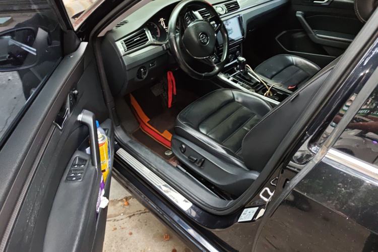 Used Volkswagen Passat 2017 330TSI DSG Luxury Edition
