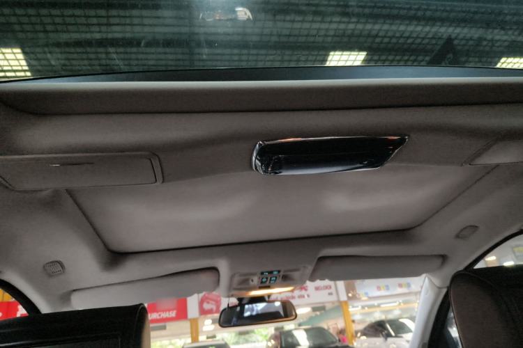 Used Jaguar XJ 2015 XJL 3.0 SC Two-Wheel-Drive Panoramic Business Edition
