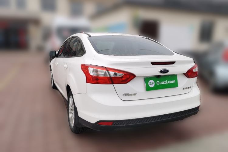 Used Ford Focus 2012 Sedan 1.6L Manual Comfort Model
