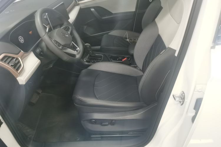 Used Volkswagen Tharu 2024 300TSI Two-Wheel-Drive Moonlight Edition
