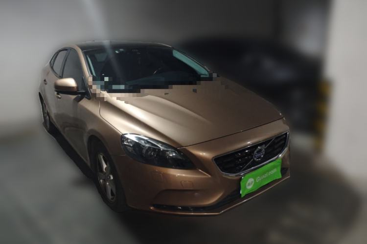Used Volvo V40 2016 T3 Zhiyi Edition
