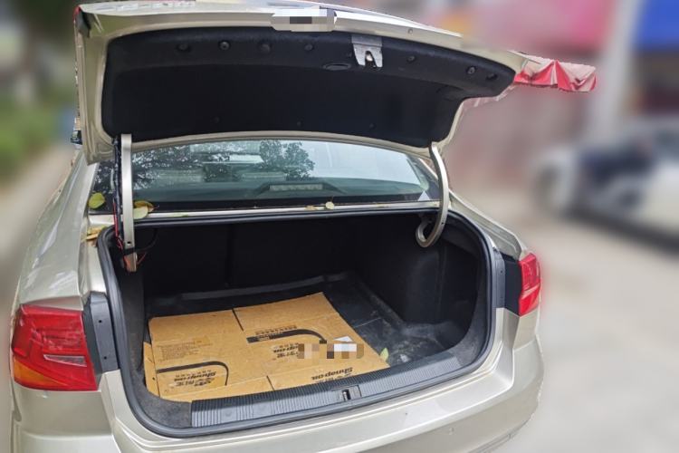 Used Volkswagen Bora 2017 1.6L Automatic Comfort Model Trunk