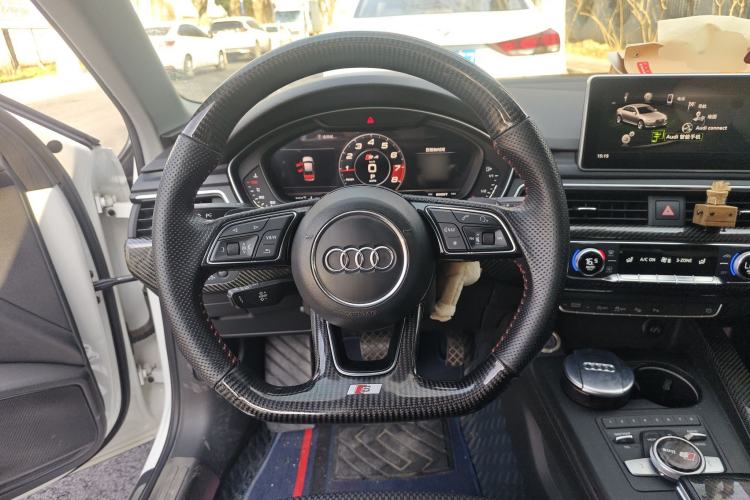 Used Audi A4L 2018 30th Anniversary Edition 45 TFSI quattro Sport model