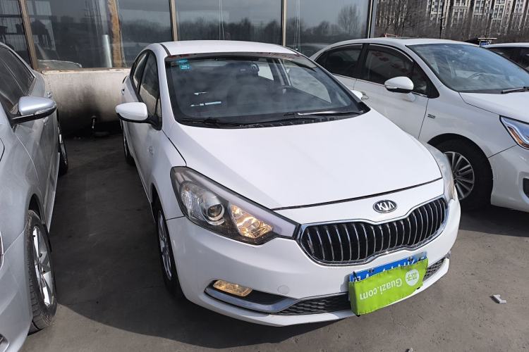 Used Kia K3 2015 1.6L Manual GL Front Right 45 Deg
