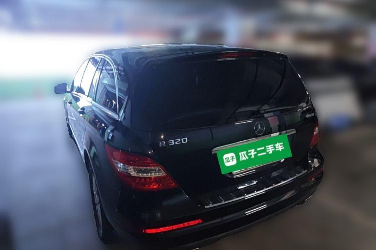 Used Mercedes-Benz R-Class 2017 R 320 4MATIC Business Edition Prestige Model
