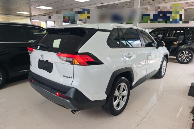 Used Toyota RAV4 2022 2.0L CVT Two-Wheel Drive Fashion Plus Edition
