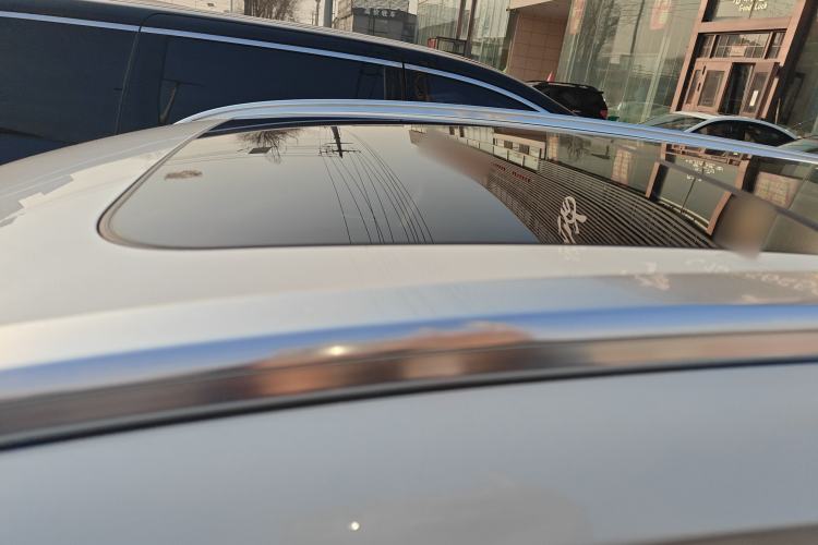 Used Suzuki S-Cross 2014 1.6L CVT Two-Wheel Drive Elite Version
