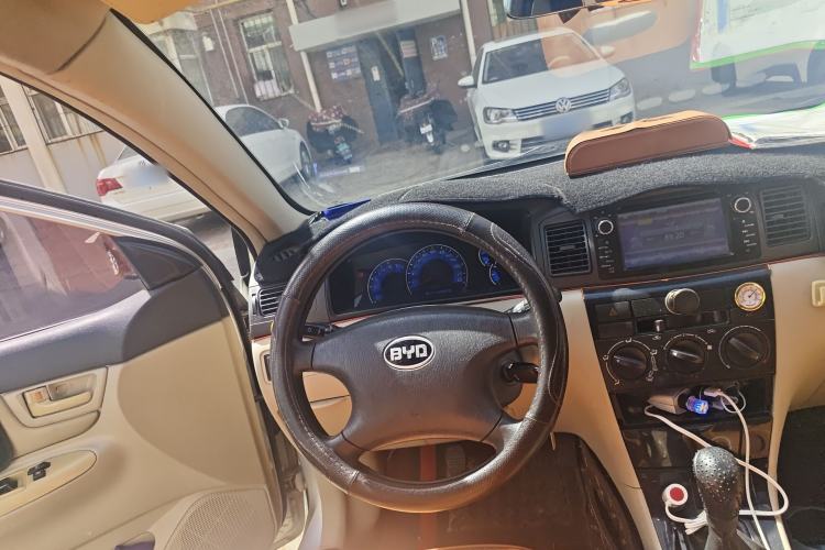 Used BYD F3 2012 Energy-Saving Model 1.5L Manual Comfort Version Steering Wheel