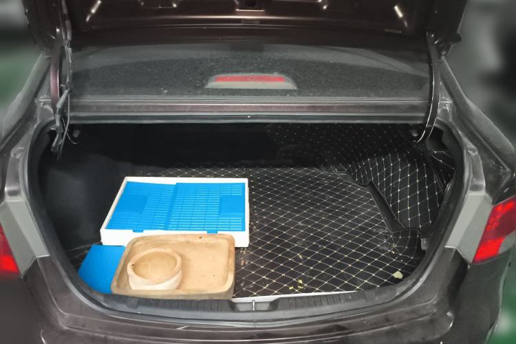 Used Kia Forte 2012 1.6L AT Premium Commemorative Edition Trunk