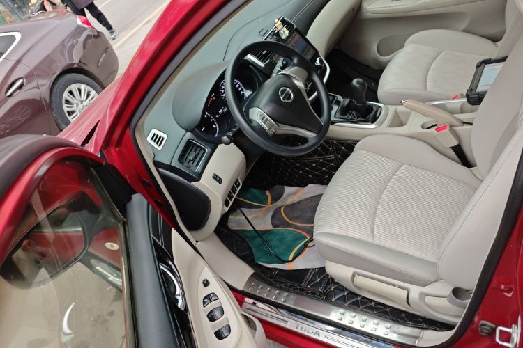 Used Nissan Tiida 2016 1.6L Manual Joyride Edition