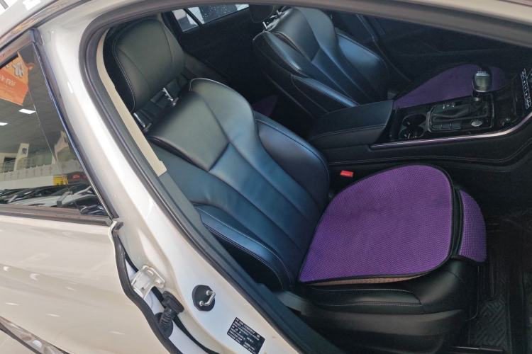 Used Hongqi H5 2018 30TD Dynamic Edition
