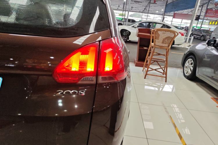 Used Peugeot 2008 2014 1.6L Automatic Trend Edition Exterior 3