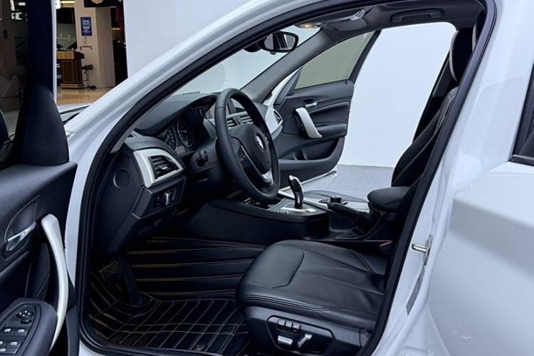 Used BMW 1 Series 2015 120i Leading Model