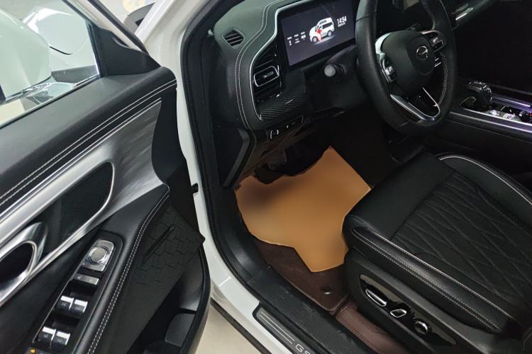 Used GAC Trumpchi GS8 2025 Linghang Series 2.0 TGDI Two-Wheel-Drive Luxury Edition 5 Seats Driver Seat