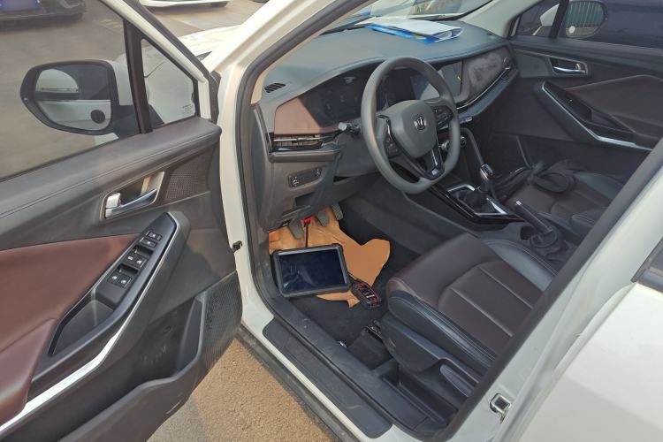 Used CHANGAN CS15 2019 1.5L Manual Entry-Level Version China VI Standard Driver Seat