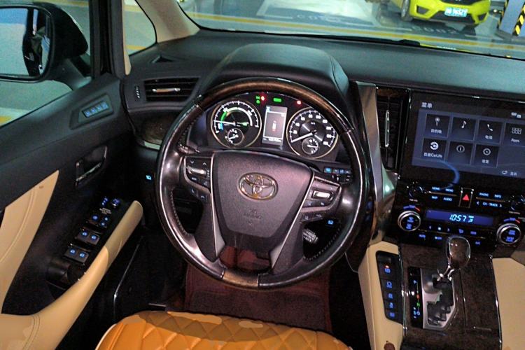 Used Toyota Vellfire 2020 Dual-Engine 2.5L HV Prestige Edition Steering Wheel