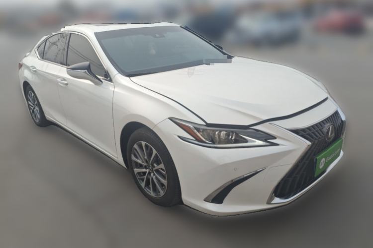 Used Lexus ES 2022 300h Excellence Edition
