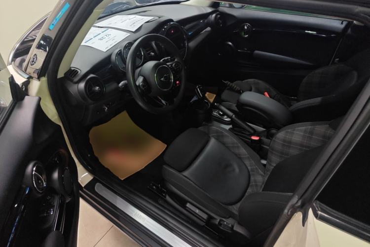 Used MINI MINI 2018 1.5T COOPER Classic Edition