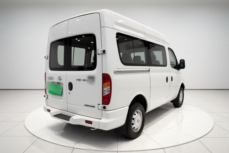 Used SAIC MAXUS Xintu V80 2018 2.5T 6-Speed Manual Aoyuntong Short Wheelbase Mid-Height 5-6 Seater Exterior 5