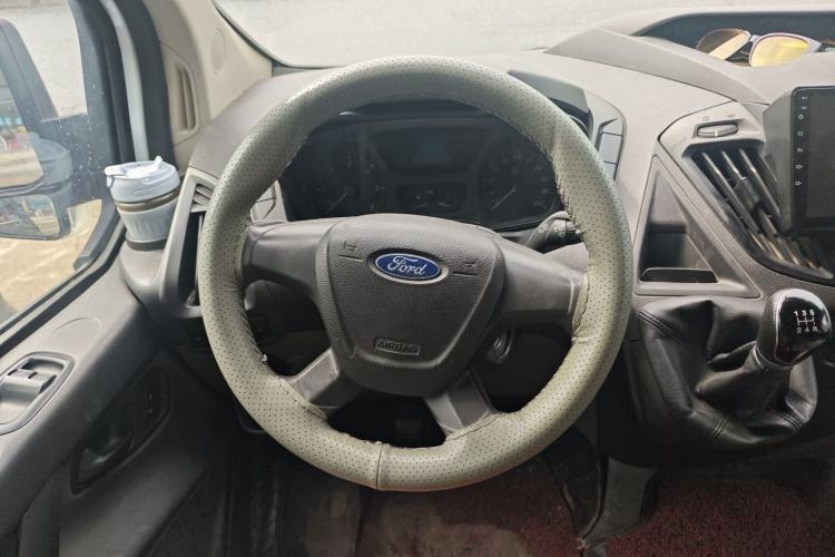 Used Ford Transit 2019 2.0T Diesel Multi-Purpose Commercial Vehicle Short Wheelbase Mid-Roof Design 6-Seater China VI Standard Steering Wheel