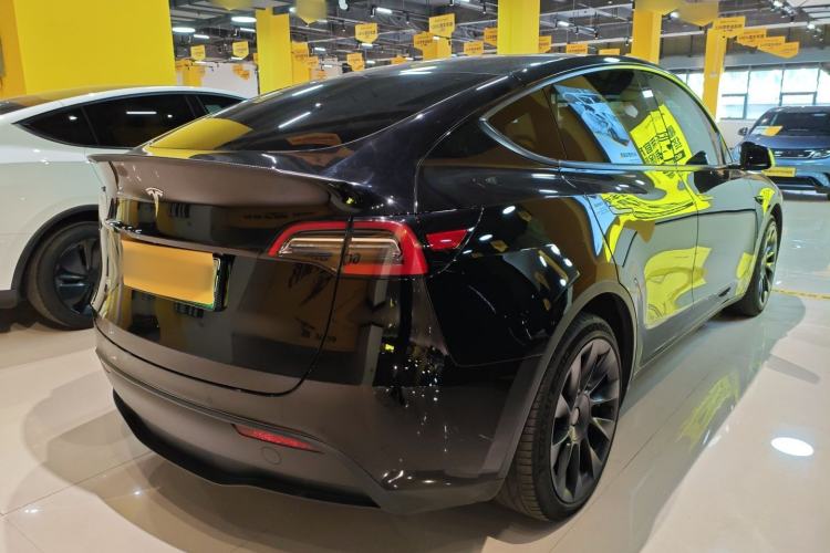 Used Tesla Model Y 2022 Long-Range All-Wheel-Drive Version Rear Right 45 Deg