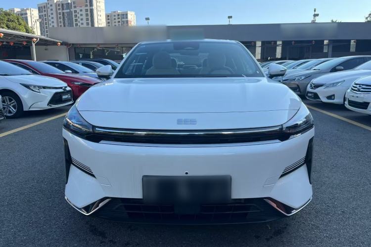 Used Geely Galaxy L6 2024 125km PLUS Dragon Edition Exterior 4