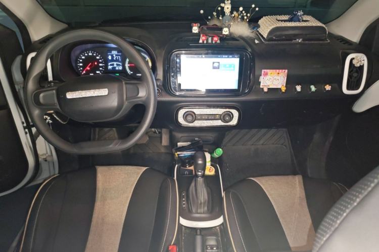 Used Roewe Clever 2021 302 km New Four-Seater Super-Efficient Version