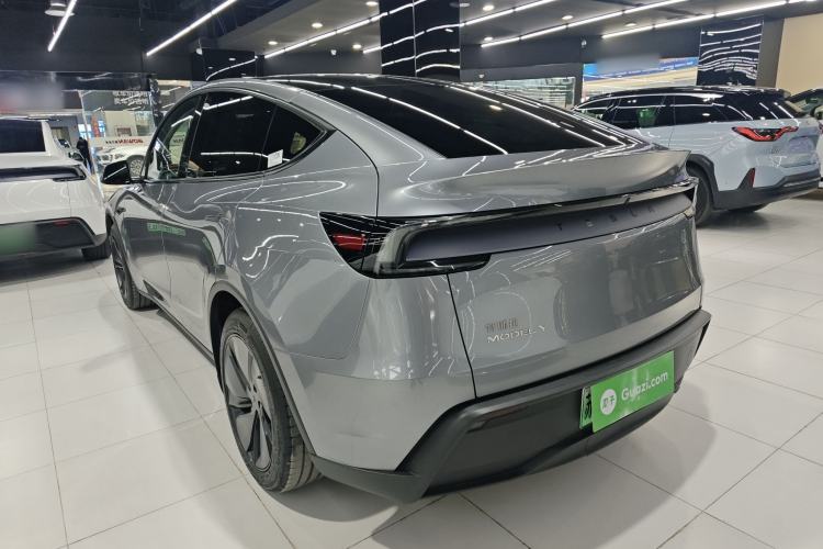 Used Tesla Model Y 2025 Rear-Wheel-Drive Version
