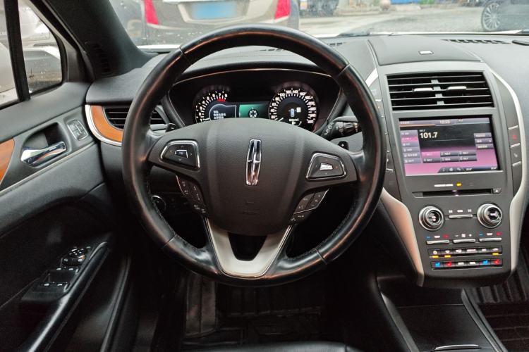 Used Lincoln MKC 2016 2.0T Four-Wheel Drive Prestige Edition Steering Wheel