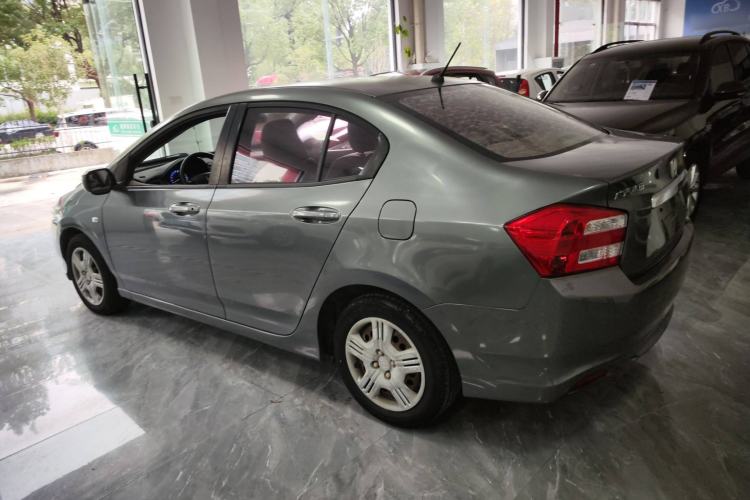 Used Honda City Classic 2012 1.5L manual Comfort version