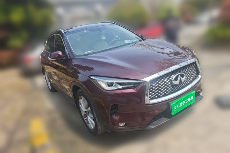 Used Infiniti QX50 2018 2.0T Two-Wheel Drive Fashion Edition Front Right 45 Deg