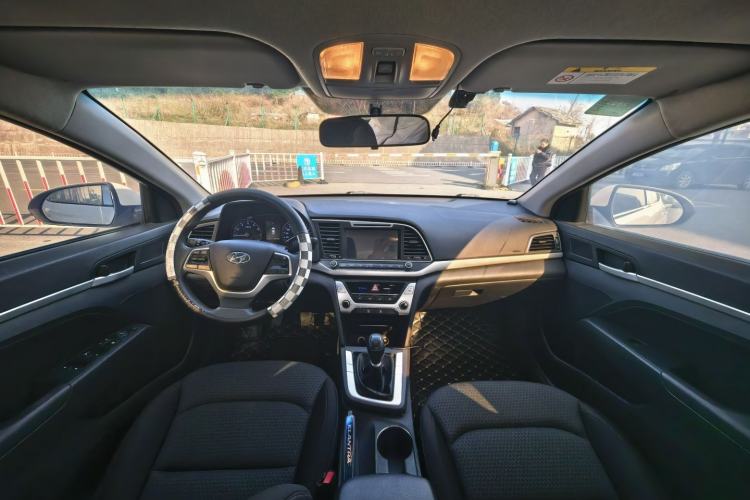 Used Hyundai Elantra (6th Generation / Lingdong) 2016 1.6L Manual ZhiXuan · Dynamic Model
