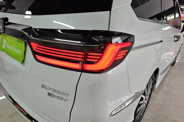Used Honda Elysion 2022 2.0L eHEV Luxury First Edition