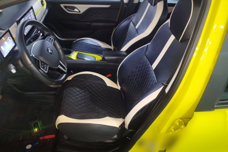 Used SOL E10X 2021 302 km Range Luxury Version 30.2 kWh
