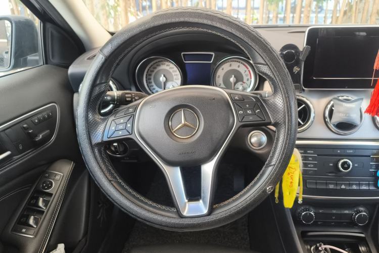 Used Mercedes-Benz GLA 2016 GLA 200 Fashion Model Steering Wheel